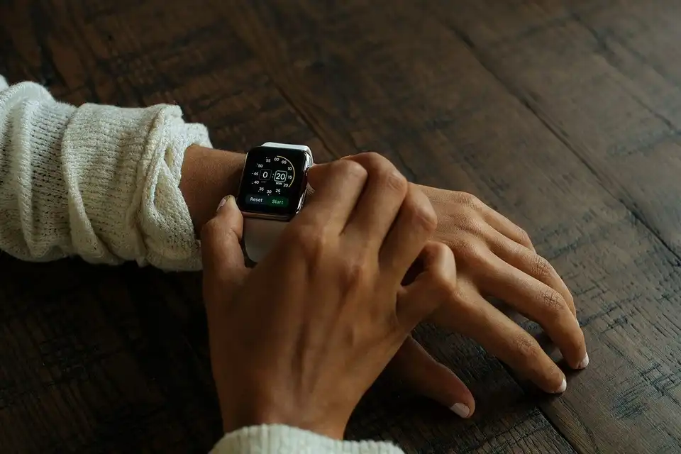 The Adventures of Apple Watch in the USA